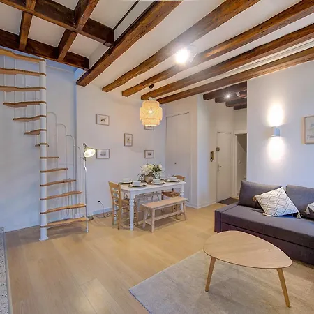 Le Saint Martin / Cathedrale Apartment