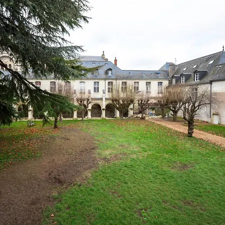 Le Saint Martin / Cathedrale Apartment *