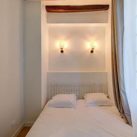 Le Saint Martin / Cathedrale Apartment Tours