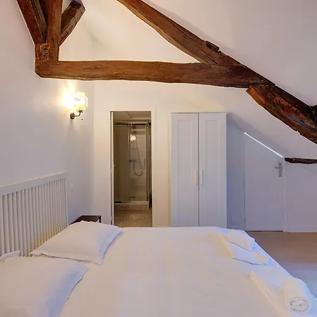 Daire Le Saint Martin / Cathedrale *