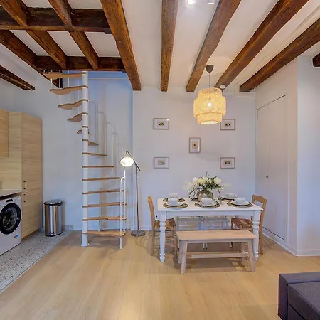 Le Saint Martin / Cathedrale 아파트