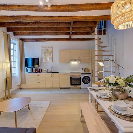 Le Saint Martin / Cathedrale 아파트 투르