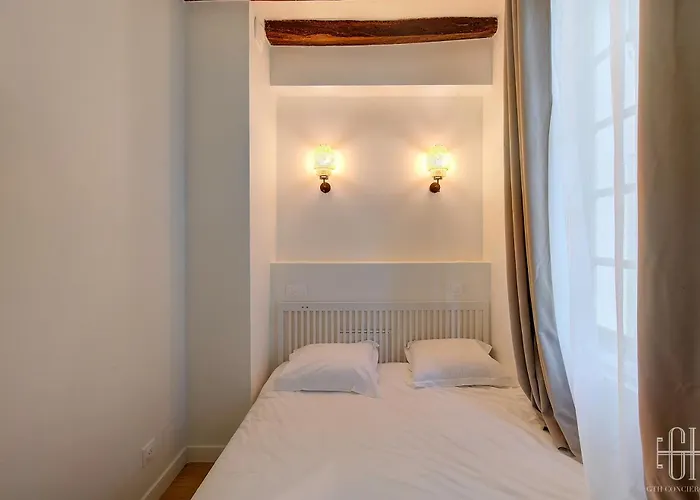 Le Saint Martin / Cathedrale Daire *