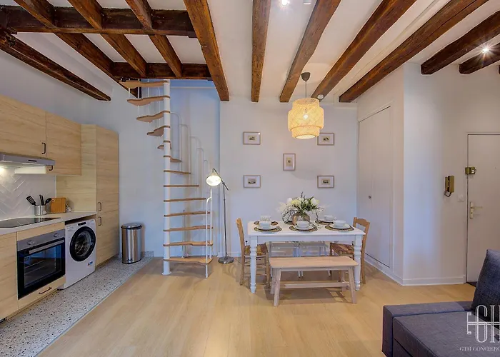 Le Saint Martin / Cathedrale 公寓