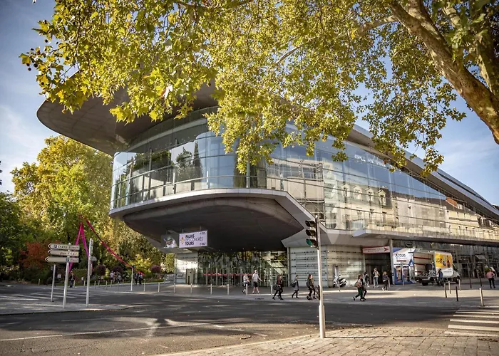 Le Saint Martin / Cathedrale Daire *